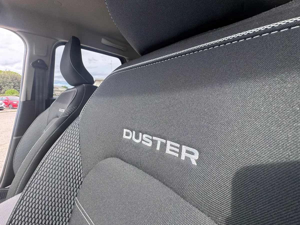 Dacia Duster usata a Teramo (9)