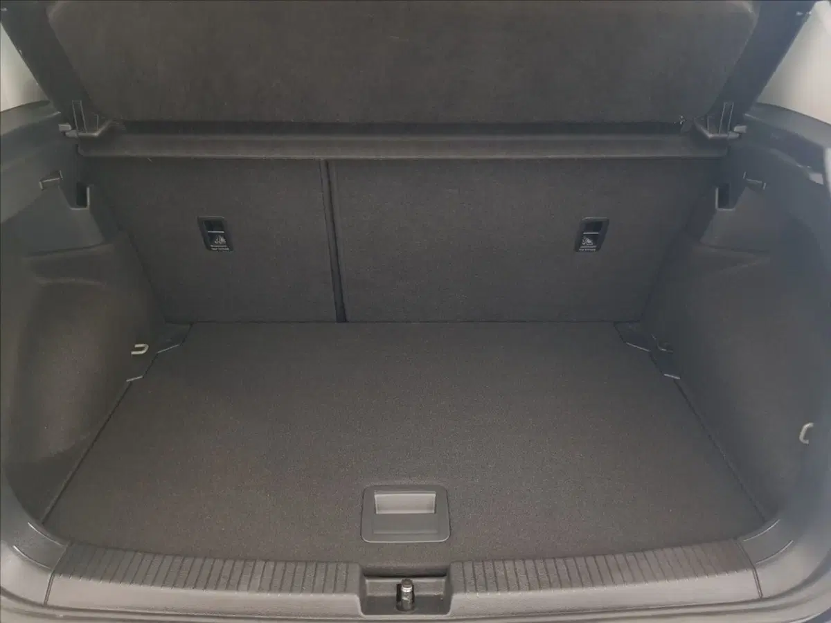 Volkswagen T-Cross usata a Lucca (15)