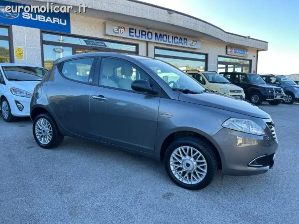 Lancia Ypsilon usata a Campobasso (11)