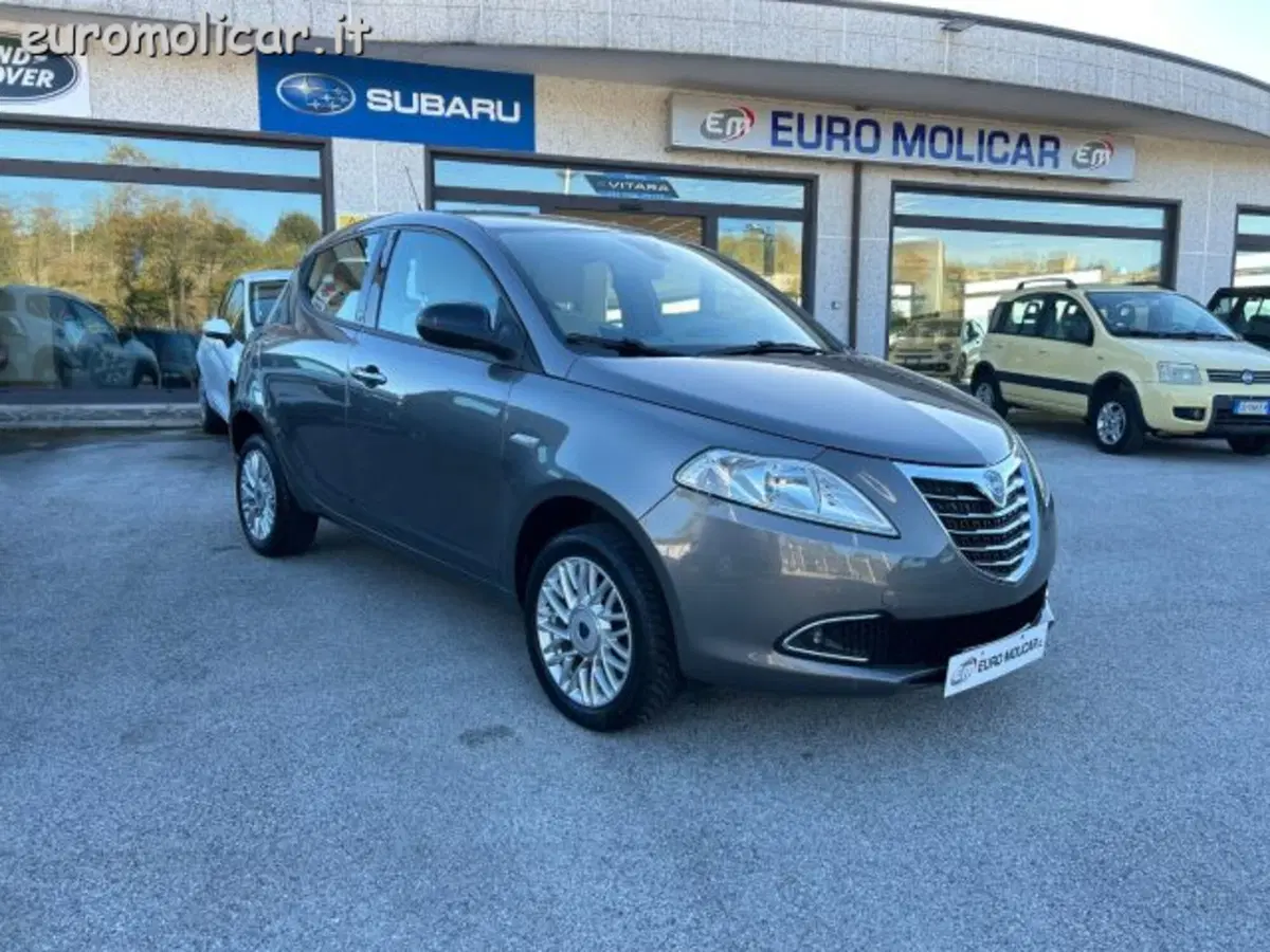Lancia Ypsilon usata a Campobasso (2)