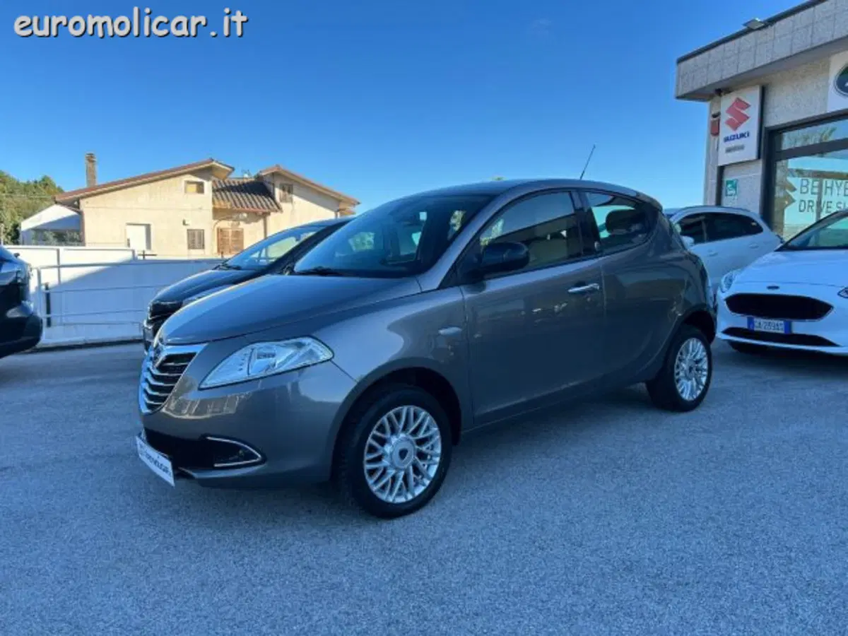 Lancia Ypsilon usata a Campobasso (5)