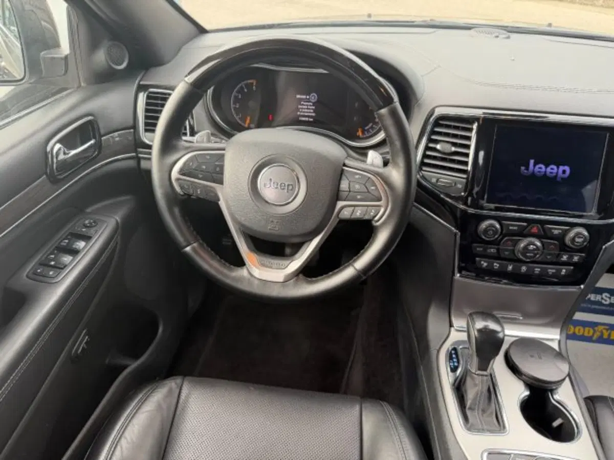 Jeep Grand Cherokee usata a Salerno (6)