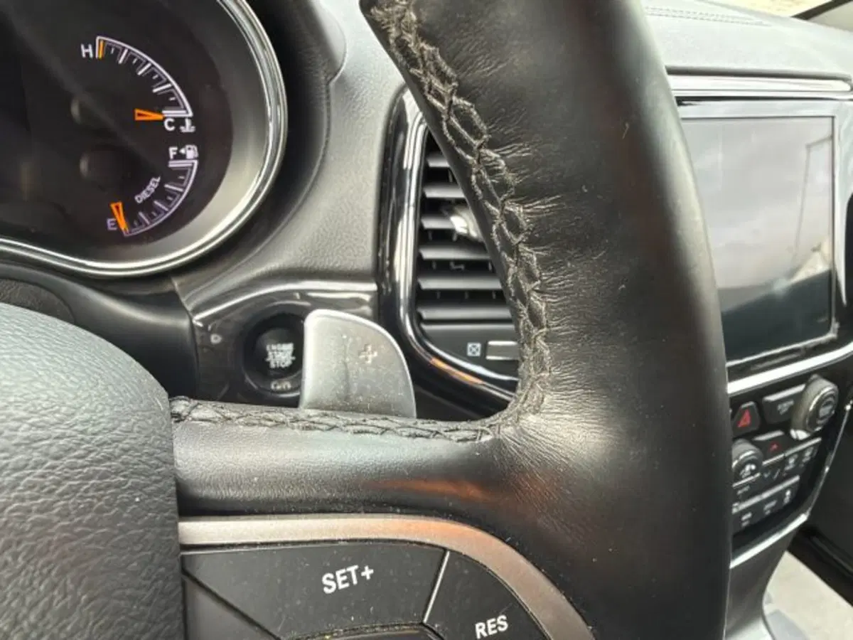 Jeep Grand Cherokee usata a Salerno (7)