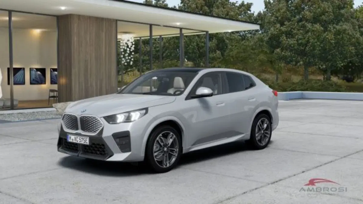 BMW iX2 nuova a Perugia
