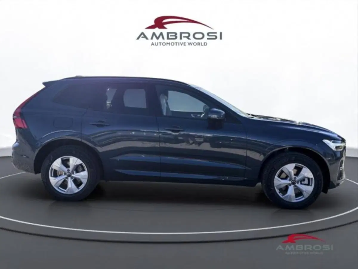 Volvo XC60 nuova a Perugia (3)