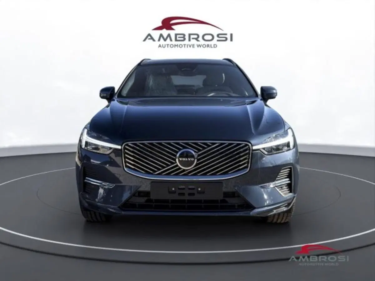 Volvo XC60 nuova a Perugia (5)