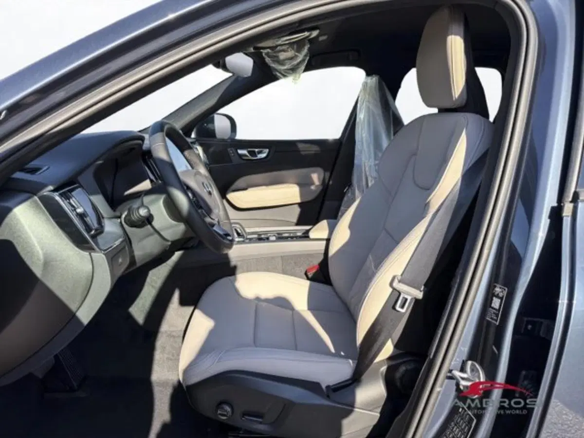 Volvo XC60 nuova a Perugia (6)