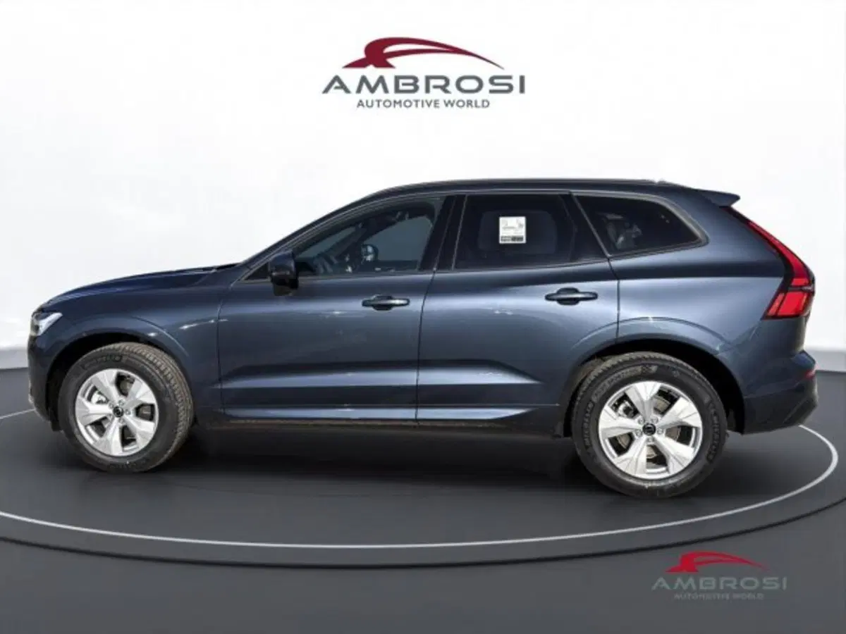 Volvo XC60 nuova a Perugia (4)