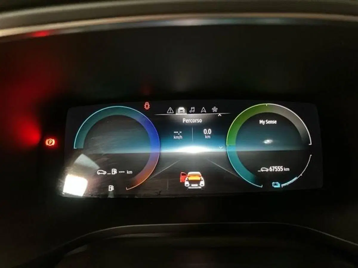Renault Arkana usata a Como (13)