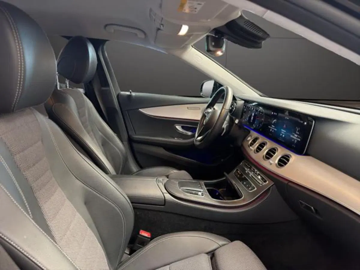Mercedes-Benz Classe E usata a Milano (11)