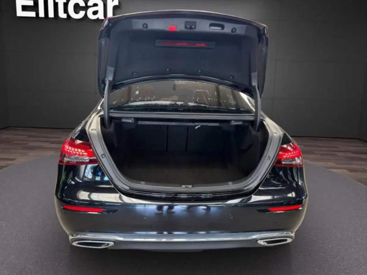 Mercedes-Benz Classe E usata a Milano (13)