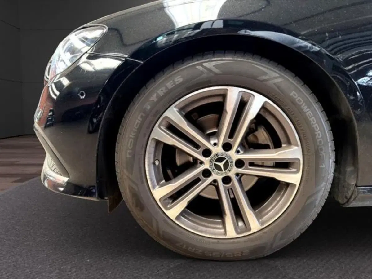 Mercedes-Benz Classe E usata a Milano (15)