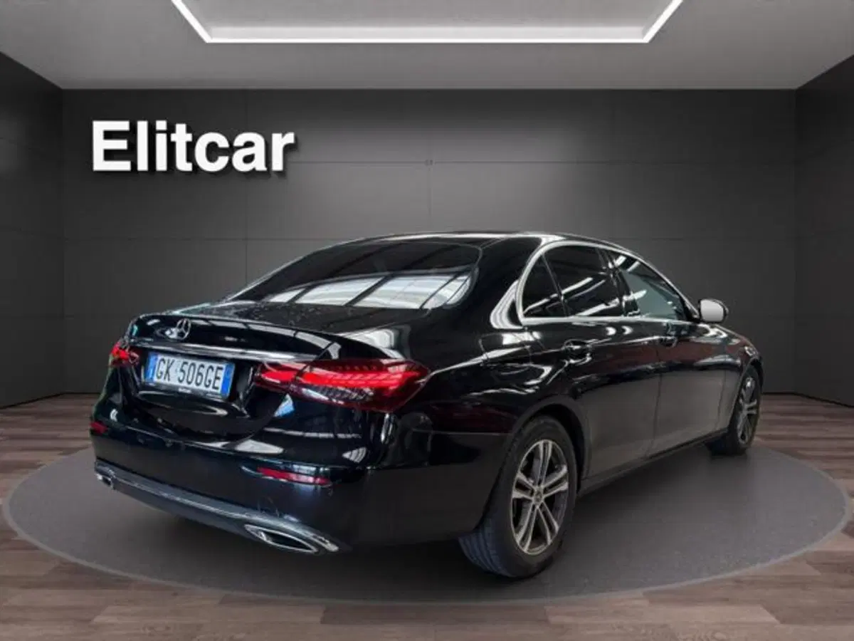Mercedes-Benz Classe E usata a Milano (4)