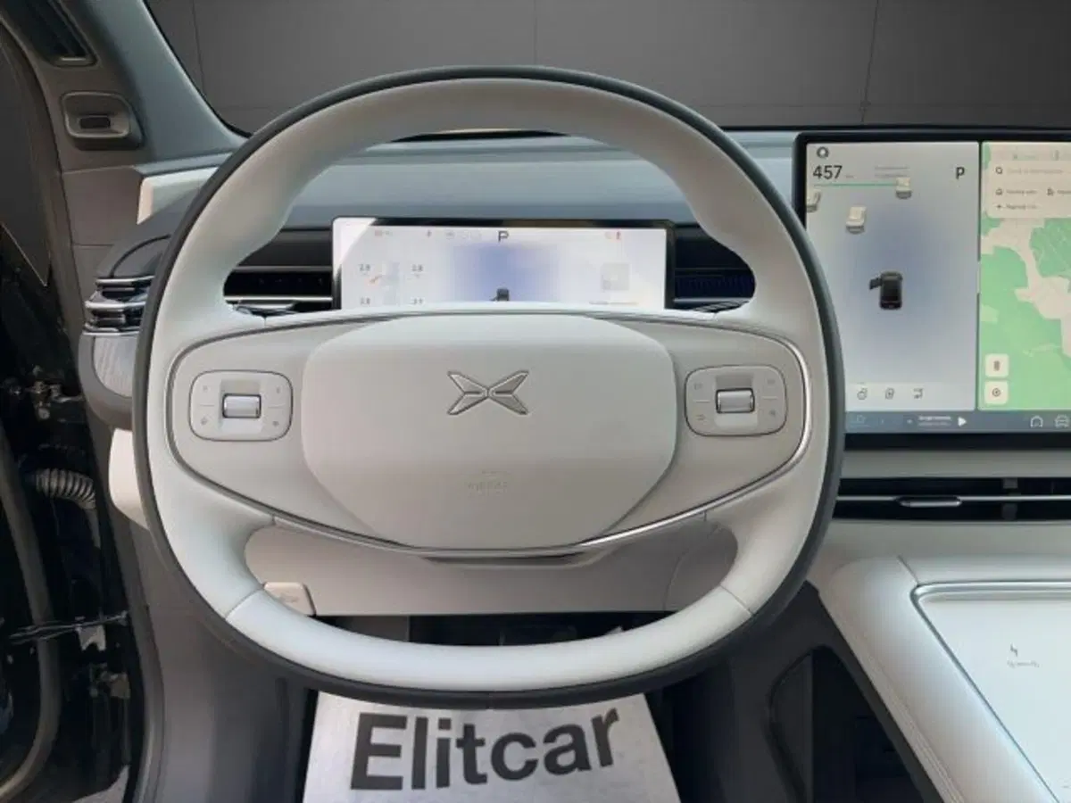 XPeng G6 nuova a Novara (15)
