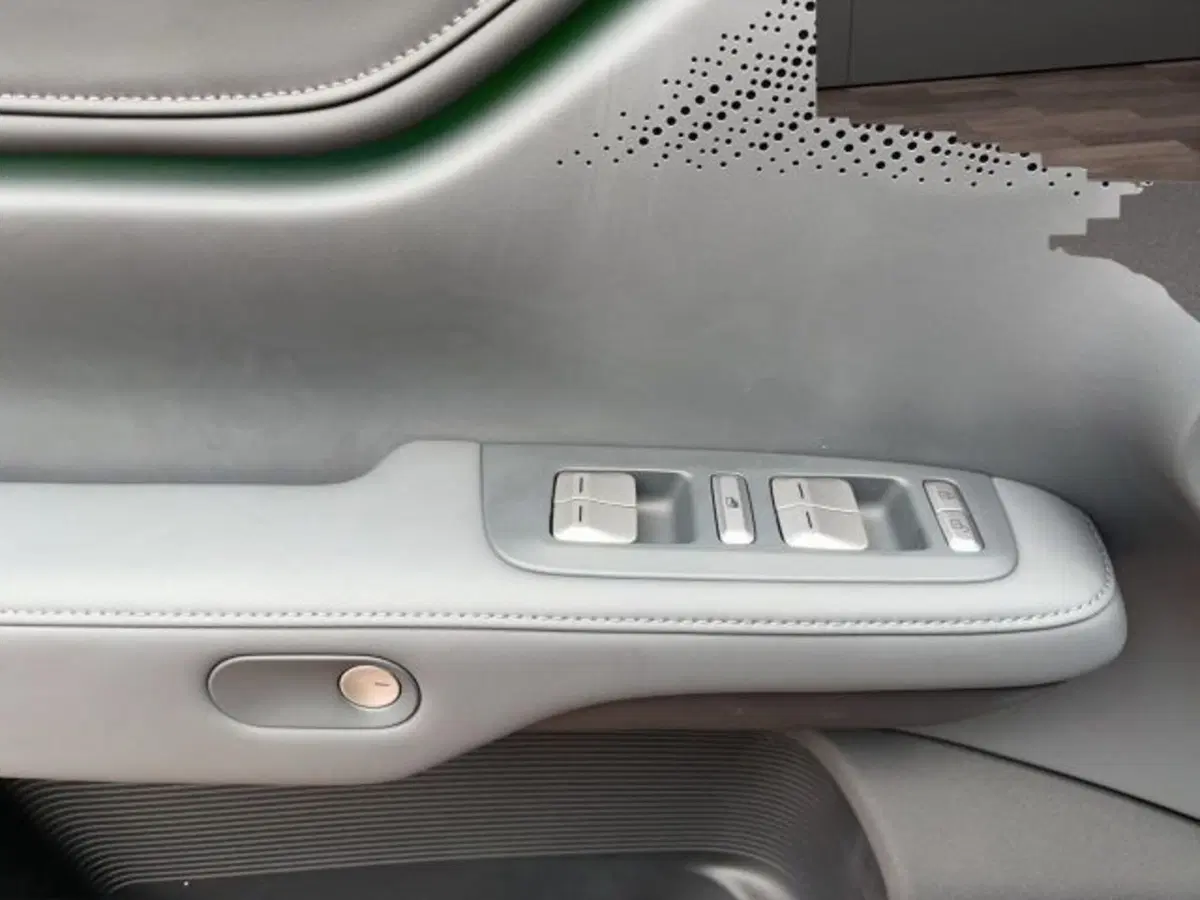 XPeng G6 nuova a Novara (12)
