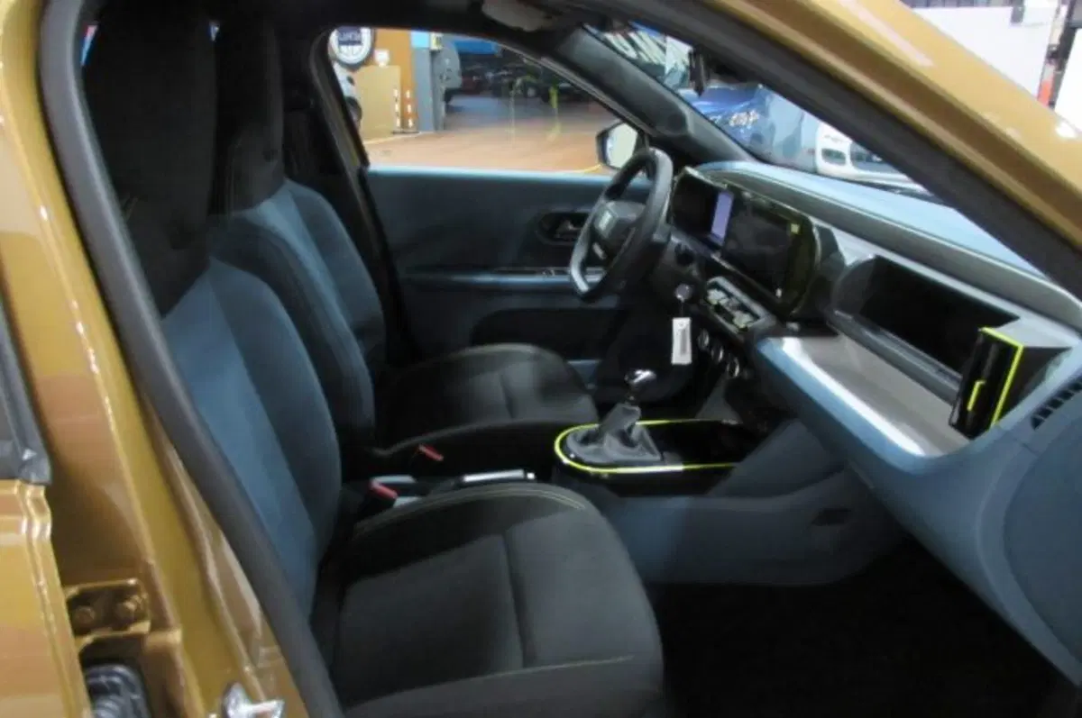 Fiat Grande Panda nuova a Milano (14)