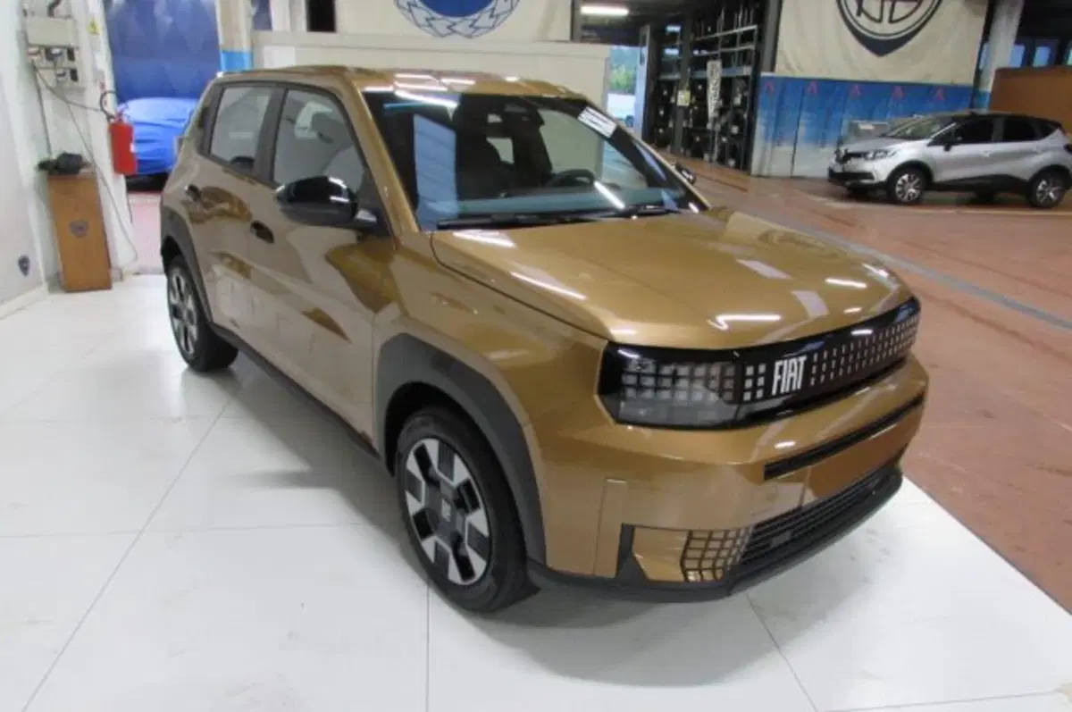 Fiat Grande Panda nuova a Milano (3)