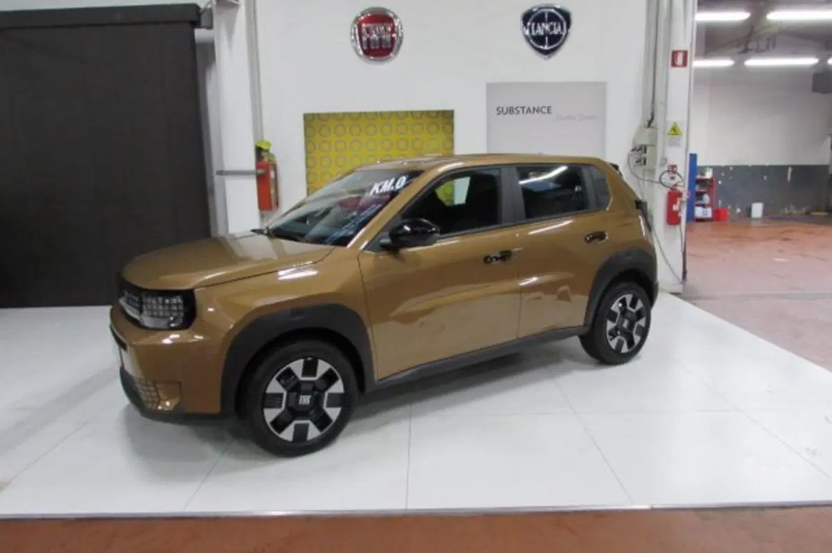 Fiat Grande Panda nuova a Milano (5)