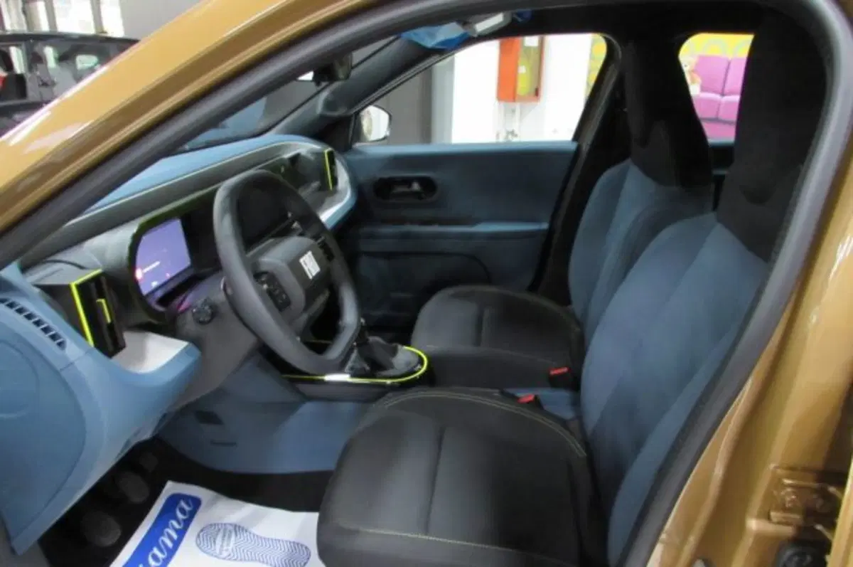 Fiat Grande Panda nuova a Milano (7)