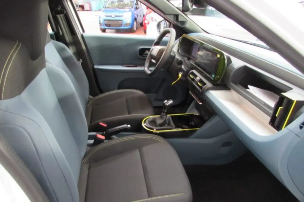 Fiat Grande Panda nuova a Milano (15)