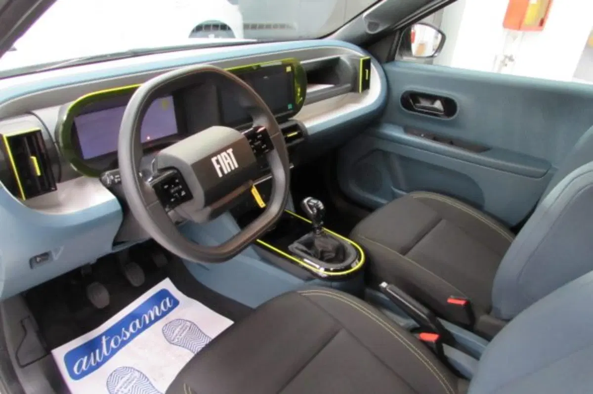 Fiat Grande Panda nuova a Milano (8)