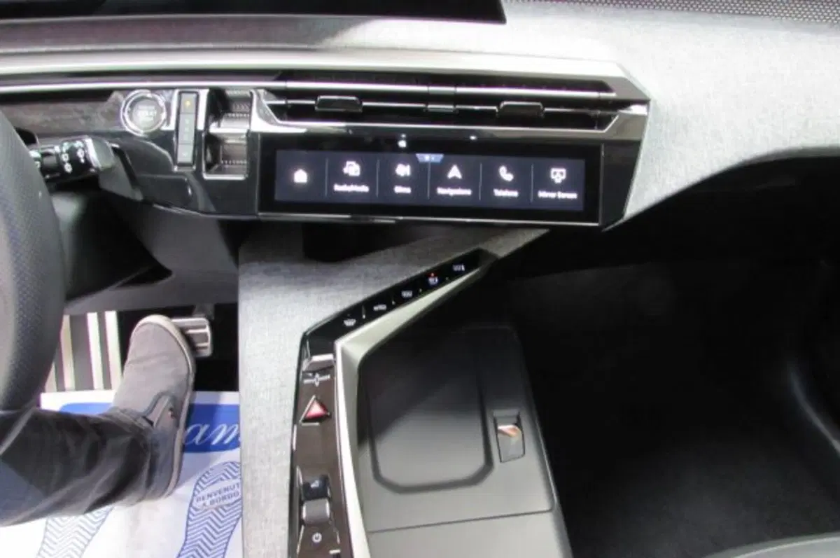 Peugeot 5008 usata a Milano (11)
