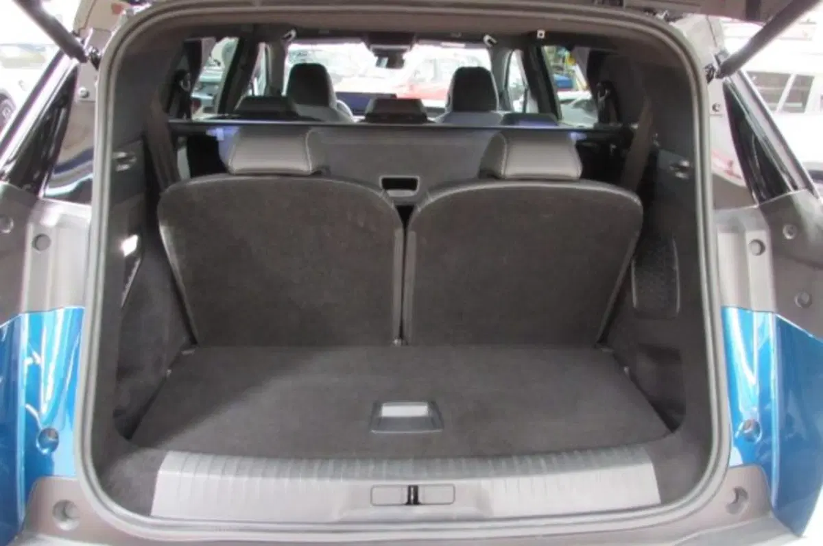 Peugeot 5008 usata a Milano (14)