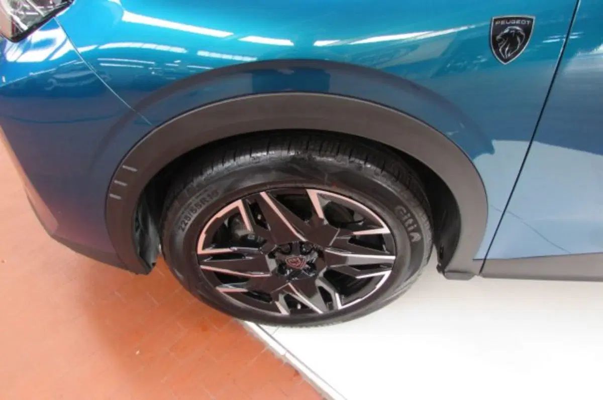 Peugeot 5008 usata a Milano (5)