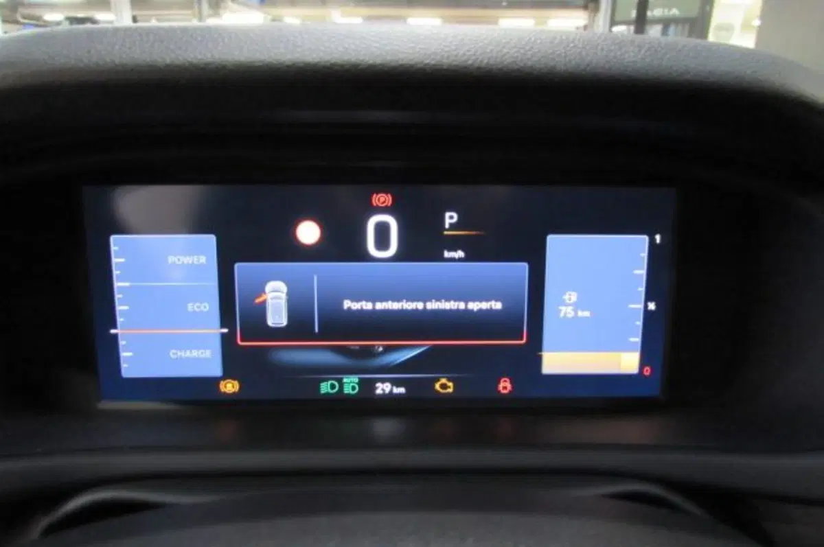 Jeep Avenger nuova a Milano (9)