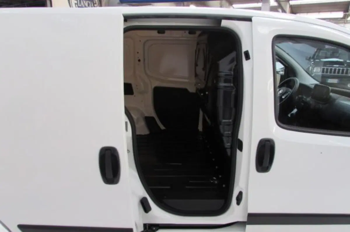 Fiat Fiorino usata a Milano (15)