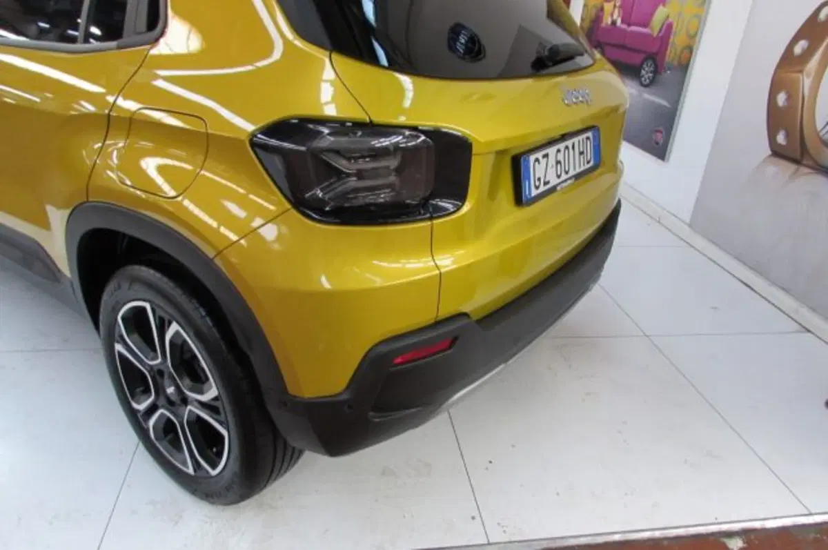 Jeep Avenger usata a Milano (14)