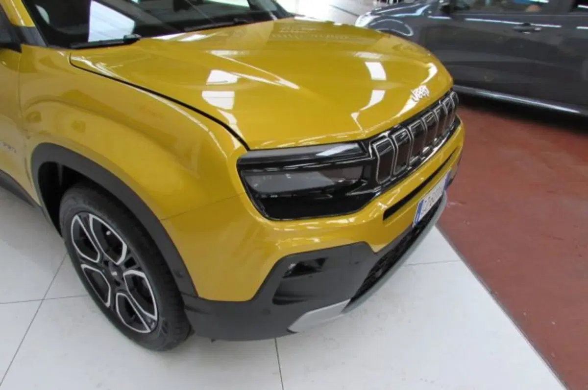 Jeep Avenger usata a Milano (17)