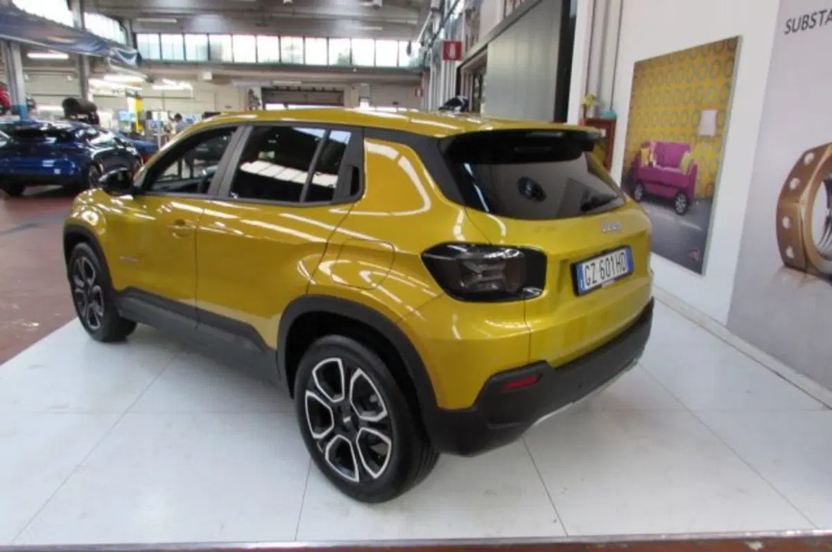 Jeep Avenger usata a Milano (4)