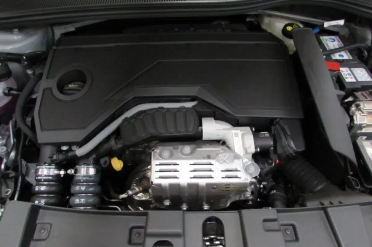Jeep Avenger nuova a Milano (18)