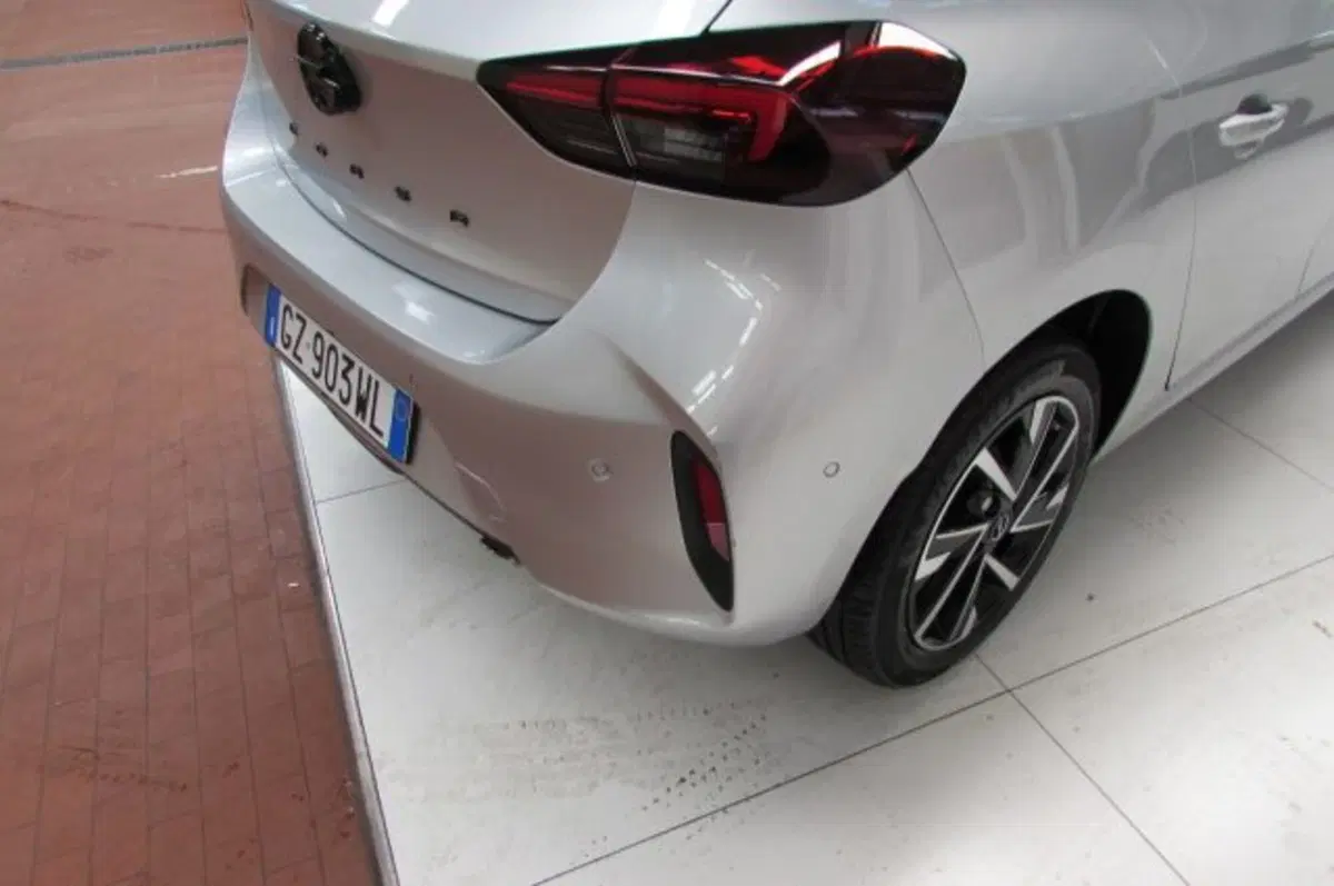 Opel Corsa usata a Milano (17)