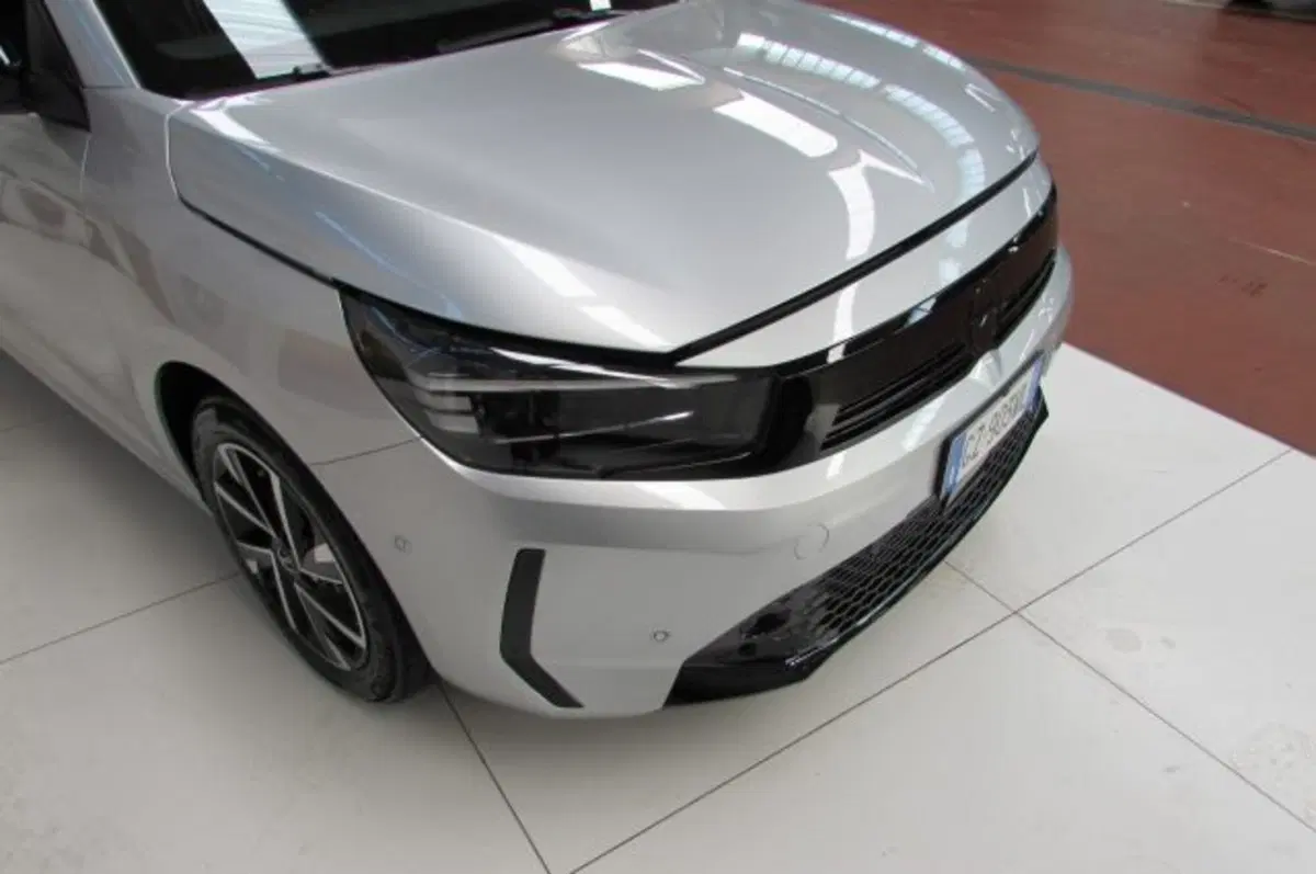 Opel Corsa usata a Milano (18)