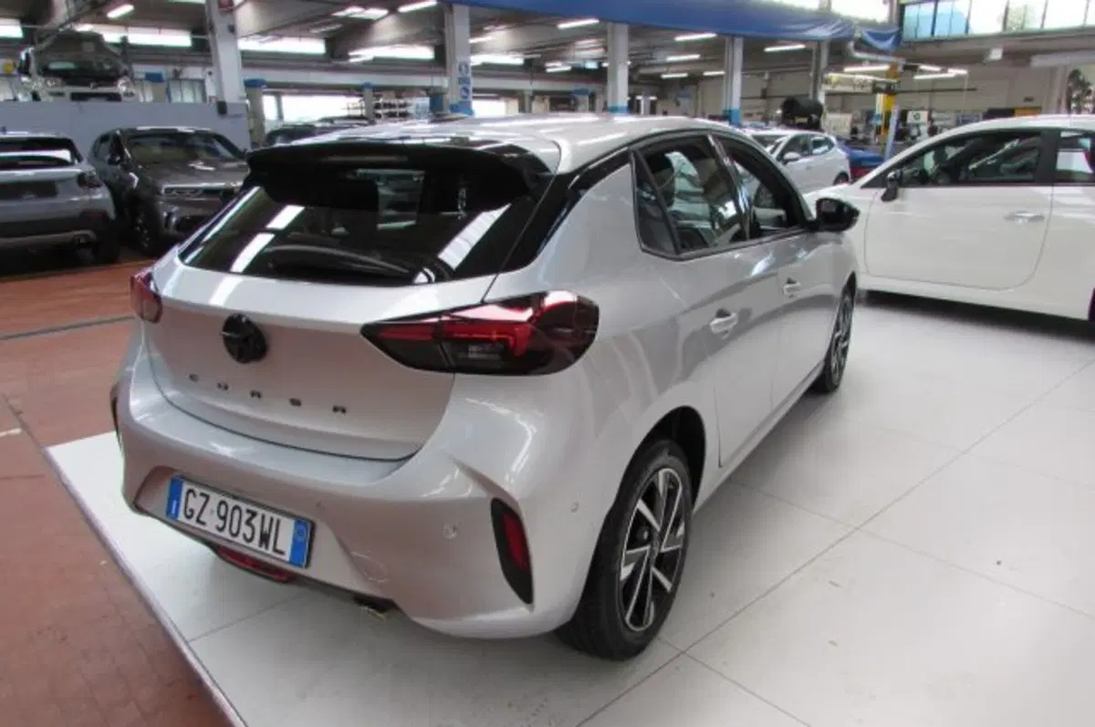 Opel Corsa usata a Milano (4)