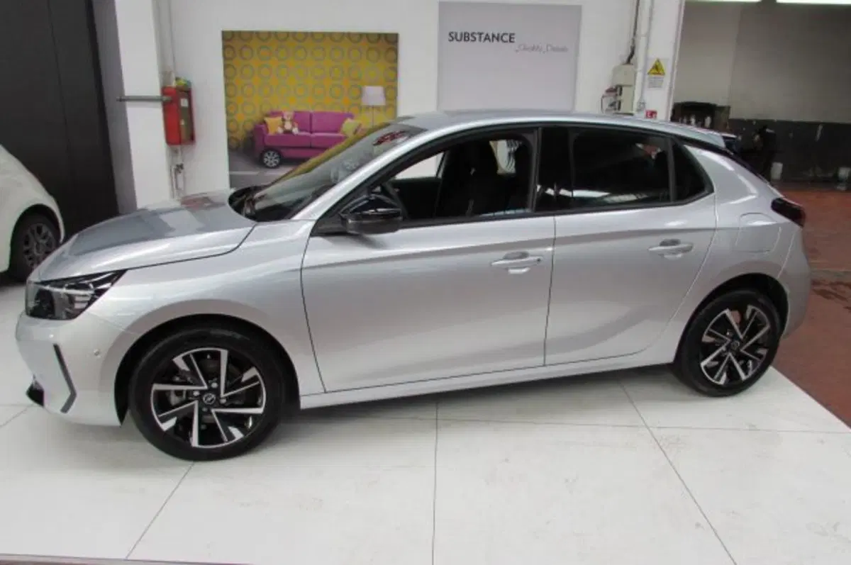 Opel Corsa usata a Milano (6)