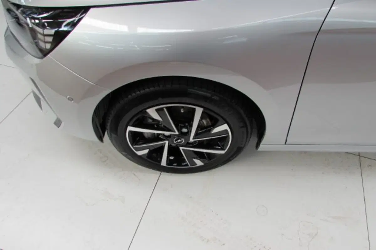Opel Corsa usata a Milano (7)