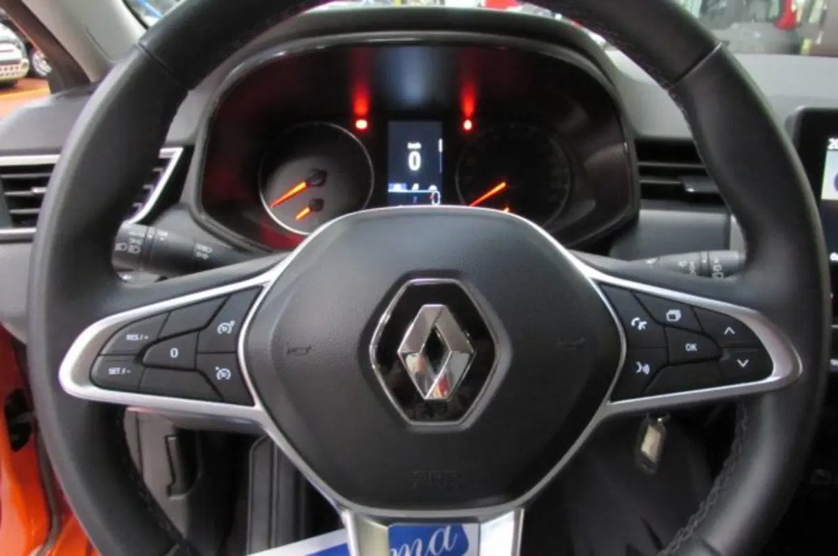 Renault Clio usata a Milano (12)