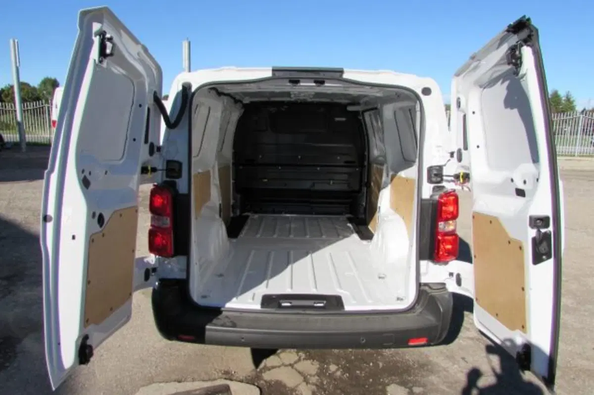 Fiat Scudo Furgone nuova a Milano (11)