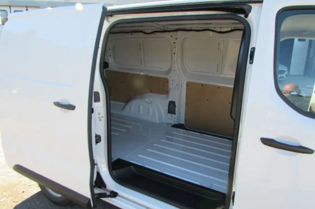 Fiat Scudo Furgone nuova a Milano (12)