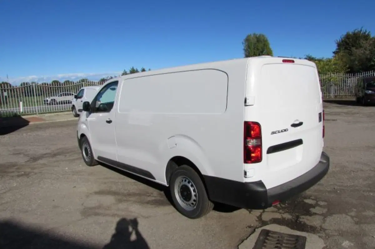 Fiat Scudo Furgone nuova a Milano (5)