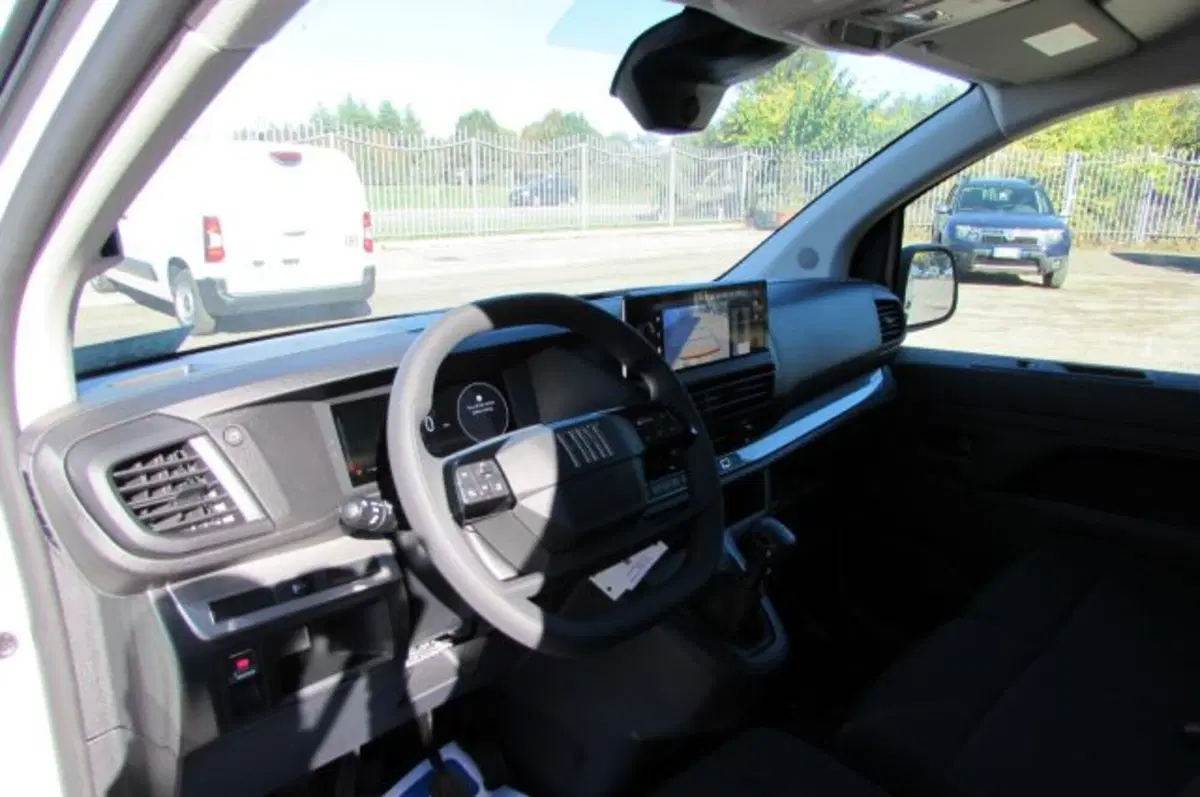 Fiat Scudo Furgone nuova a Milano (7)