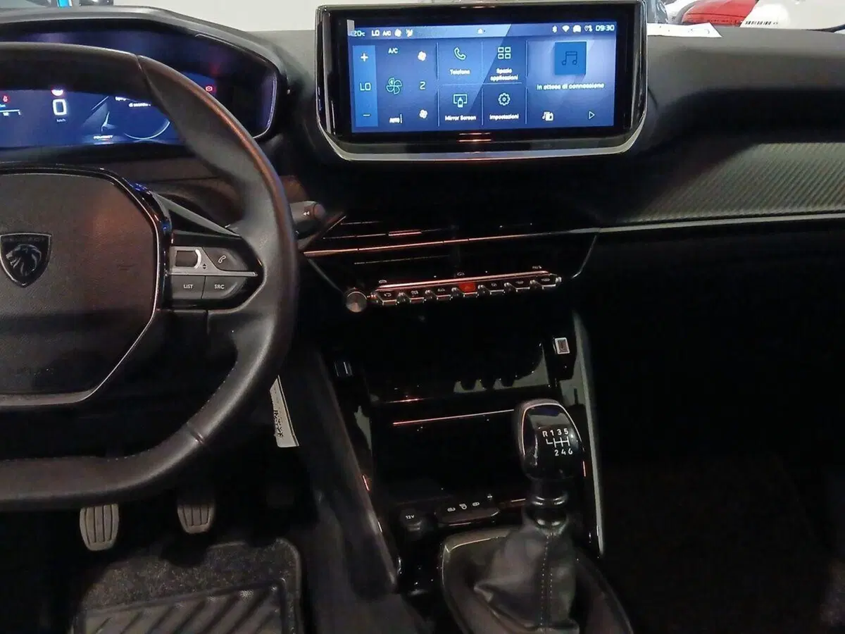 Peugeot 208 usata a Genova (9)
