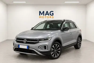 Volkswagen T-Roc 1.6 TDI SCR Style BlueMotion Technology del 2023 usata a Rende