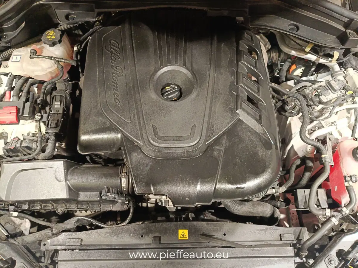Alfa Romeo Stelvio usata a Ascoli Piceno (10)
