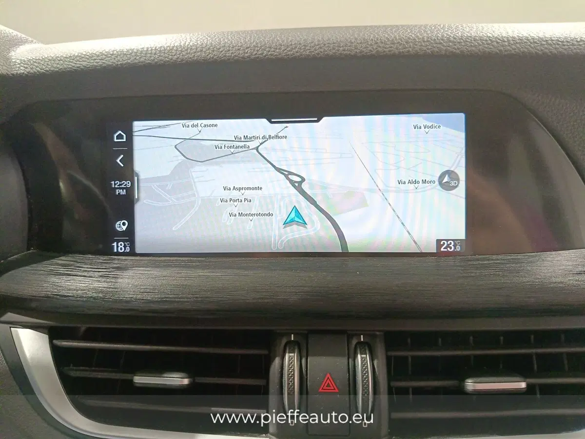 Alfa Romeo Stelvio usata a Ascoli Piceno (19)
