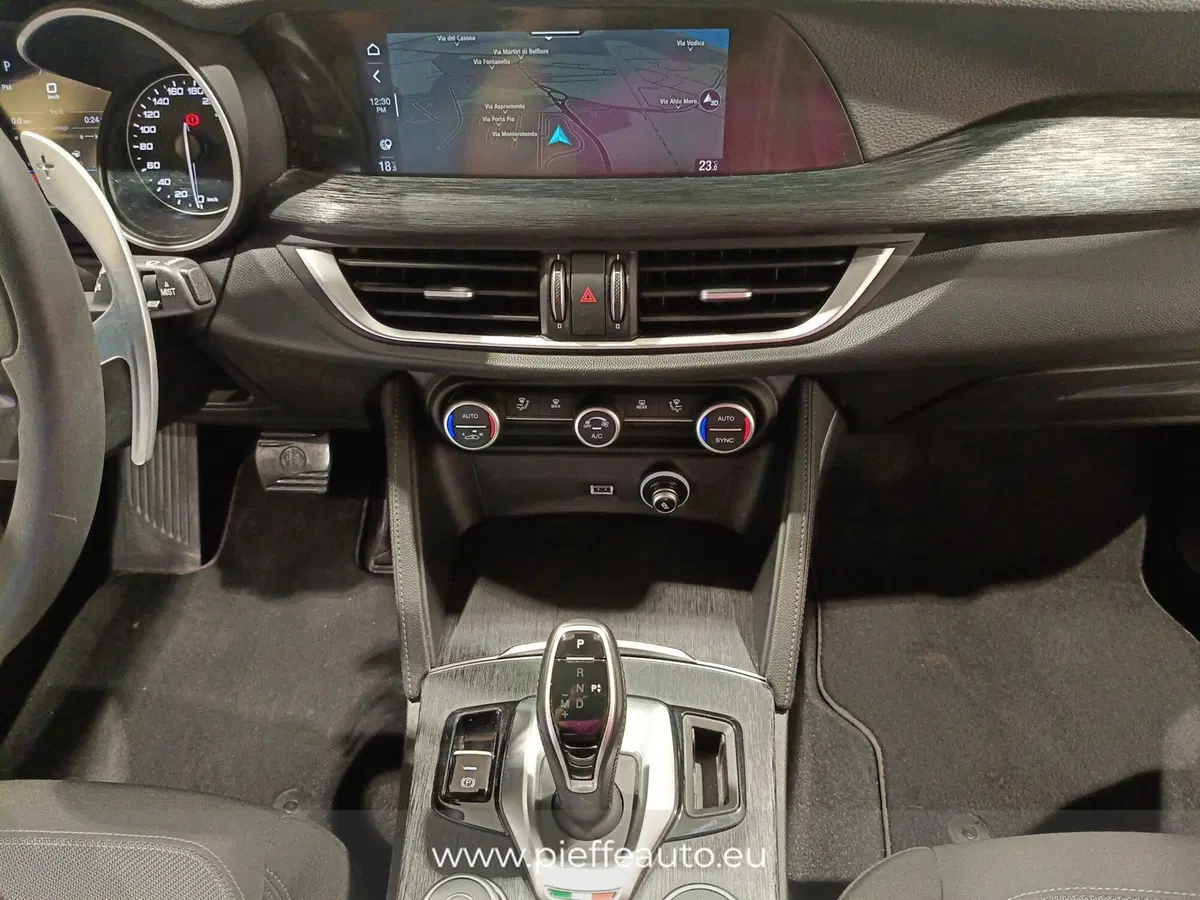 Alfa Romeo Stelvio usata a Ascoli Piceno (20)