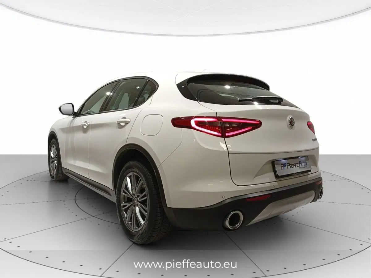Alfa Romeo Stelvio usata a Ascoli Piceno (3)